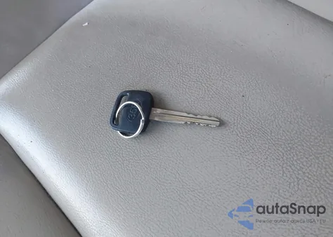 2004 Toyota Camry Le из США, поврежденный, VIN 4T1BE32K14U334171